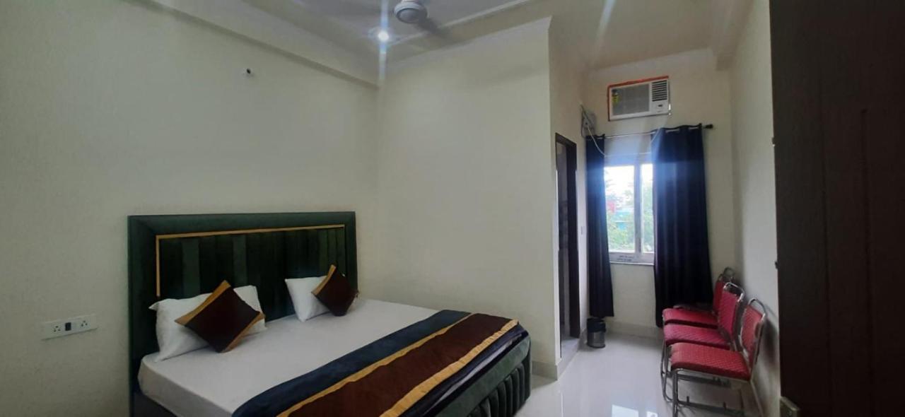 Hotel The Bird Dehradun Ngoại thất bức ảnh