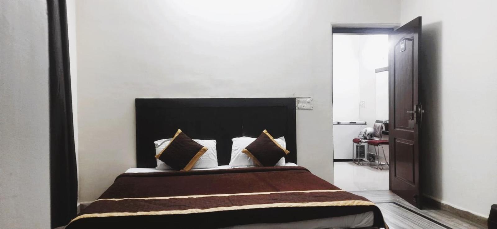 Hotel The Bird Dehradun Ngoại thất bức ảnh
